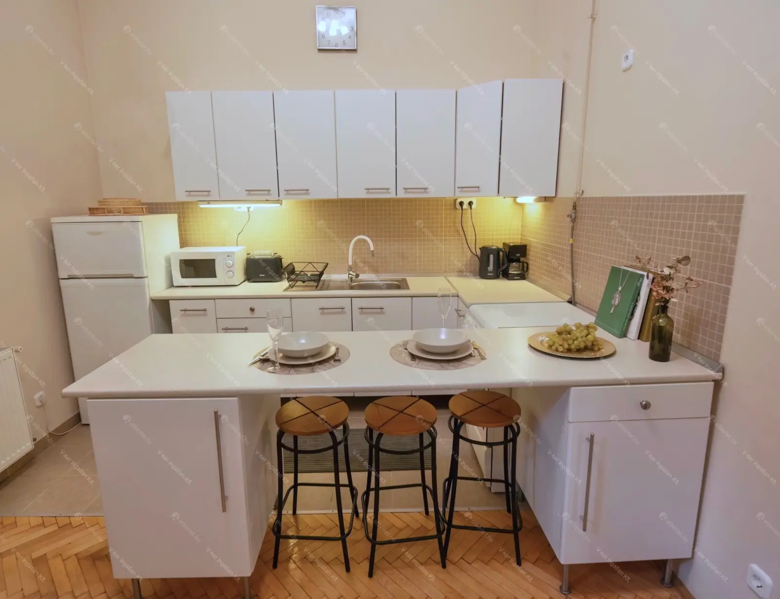 Kiadó albérlet 295000 Ft/hó áron: Budapest, VI. kerület  Vörösmarty utca. Mérete: 70 nm, 2 szobás | Alberlet.hu - 6685844