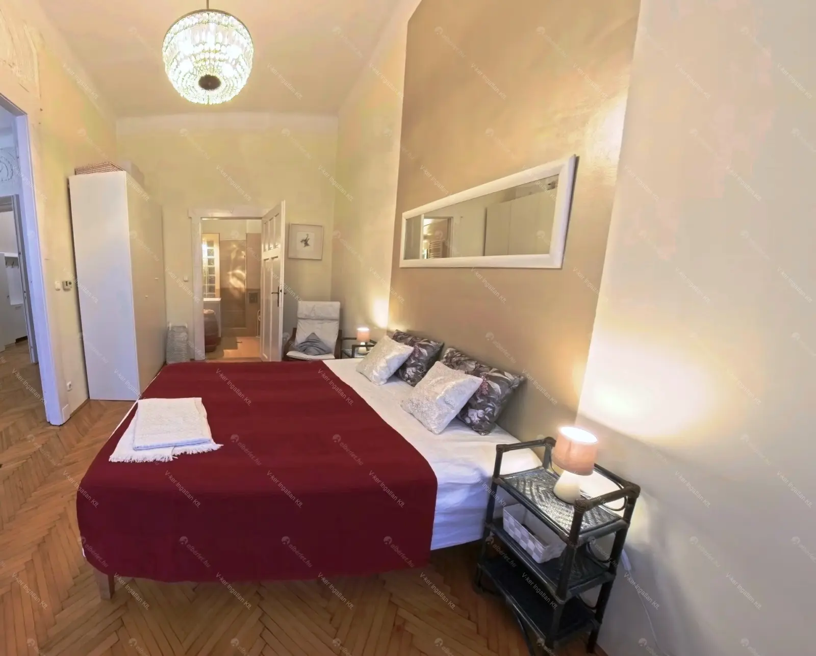 Kiadó albérlet 295000 Ft/hó áron: Budapest, VI. kerület  Vörösmarty utca. Mérete: 70 nm, 2 szobás | Alberlet.hu - 6685849