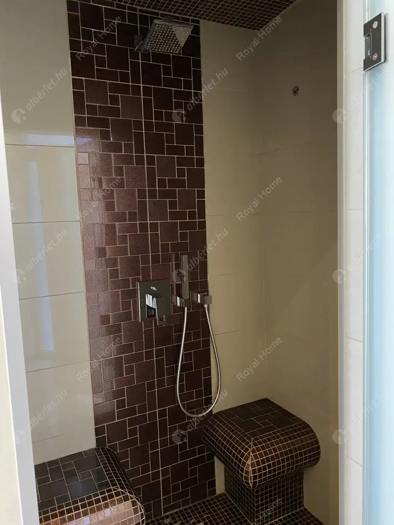 Kiadó albérlet 423000 Ft/hó áron: Budapest, VI. kerület  Vörösmarty utca. Mérete: 70 nm, 3 szobás | Alberlet.hu - 5011534