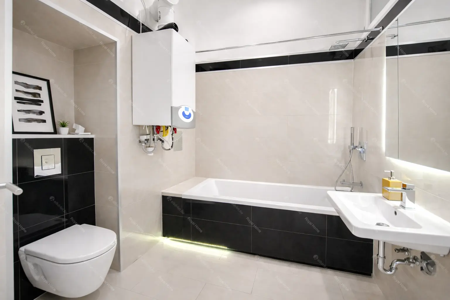 Kiadó albérlet 353000 Ft/hó áron: Budapest, VI. kerület  Vörösmarty utca. Mérete: 70 nm, 3 szobás | Alberlet.hu - 6666433