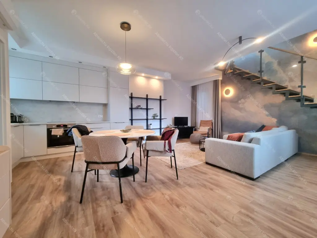 Kiadó albérlet 550000 Ft/hó áron: Budapest, VI. kerület  Vörösmarty utca. Mérete: 73 nm, 3 szobás | Alberlet.hu - 6701970