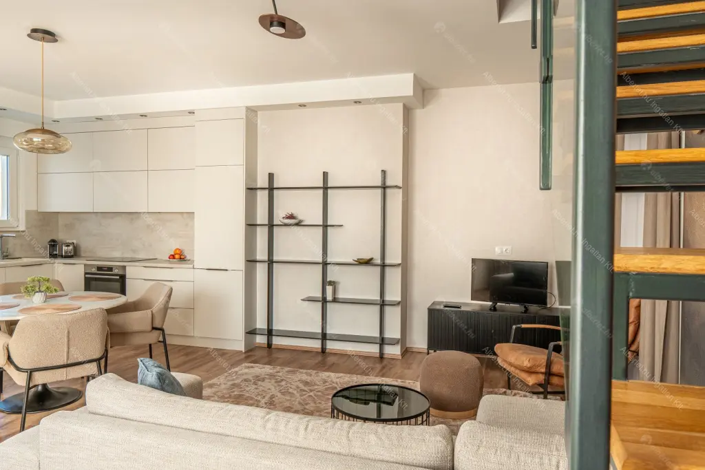 Kiadó albérlet 550000 Ft/hó áron: Budapest, VI. kerület  Vörösmarty utca. Mérete: 73 nm, 3 szobás | Alberlet.hu - 6701983