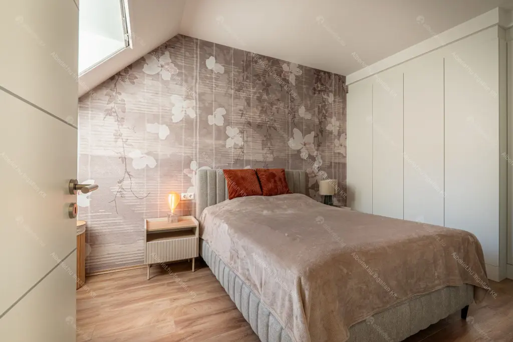 Kiadó albérlet 550000 Ft/hó áron: Budapest, VI. kerület  Vörösmarty utca. Mérete: 73 nm, 3 szobás | Alberlet.hu - 6701990