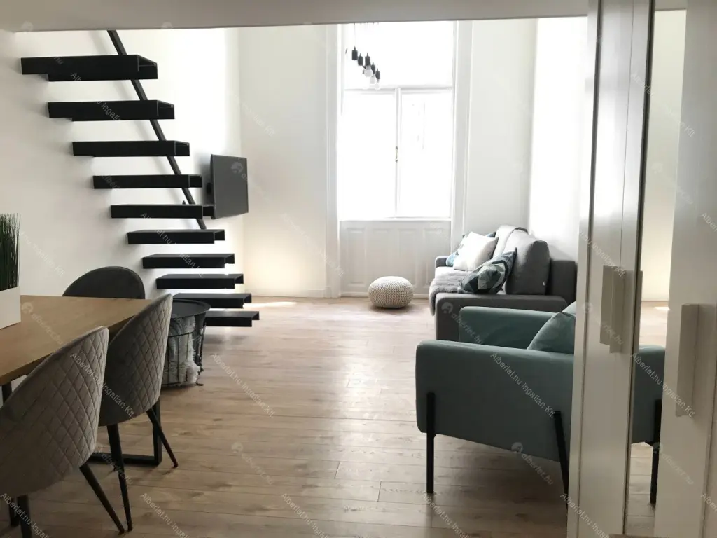 Kiadó albérlet 280000 Ft/hó áron: Budapest, VI. kerület  Weiner Leó utca. Mérete: 35 nm, 1 szobás | Alberlet.hu - 6704475