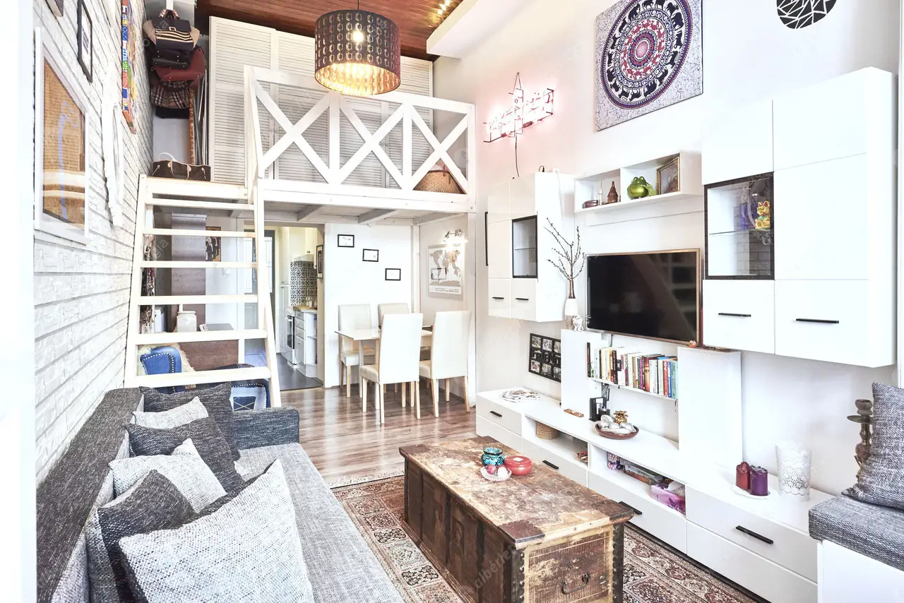 Kiadó albérlet 289000 Ft/hó áron: Budapest, VI. kerület  Weiner Leó utca. Mérete: 40 nm, 1 szobás | Alberlet.hu - 4891913