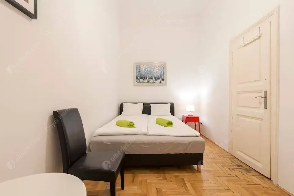 Kiadó albérlet 399000 Ft/hó áron: Budapest, VI. kerület  Weiner Leó utca. Mérete: 80 nm, 4 szobás | Alberlet.hu - 6629233