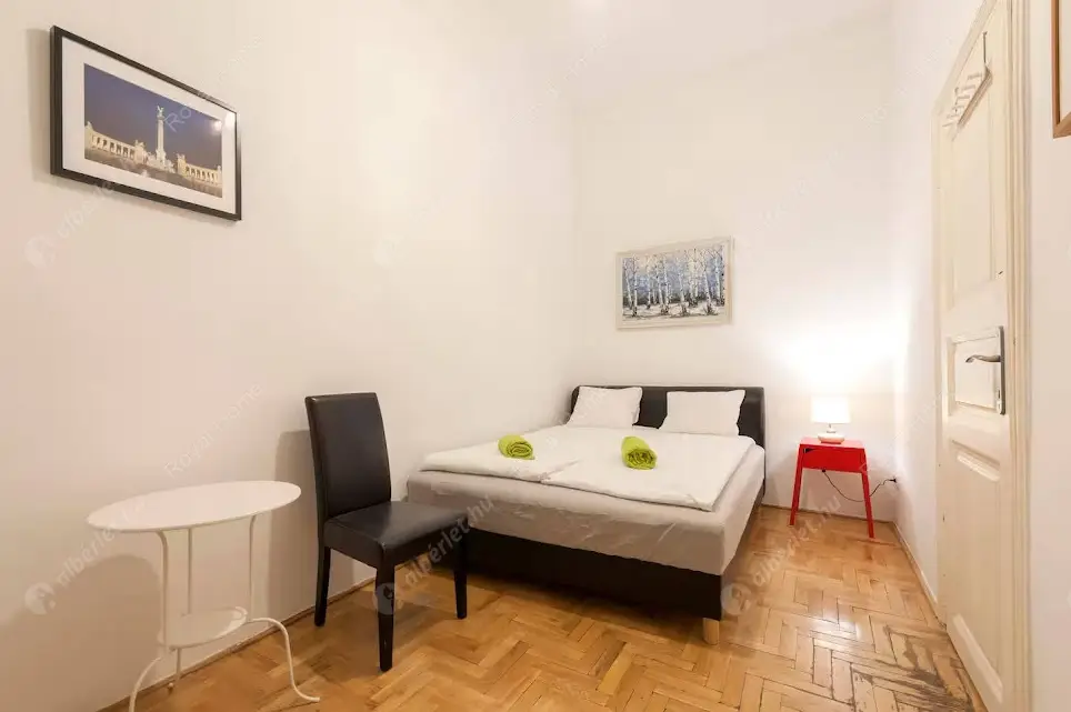 Kiadó albérlet 399000 Ft/hó áron: Budapest, VI. kerület  Weiner Leó utca. Mérete: 80 nm, 4 szobás | Alberlet.hu - 6629237