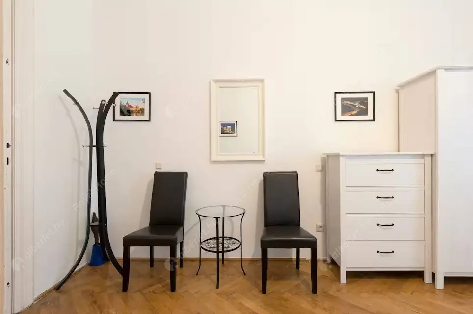 Kiadó albérlet 399000 Ft/hó áron: Budapest, VI. kerület  Weiner Leó utca. Mérete: 80 nm, 4 szobás | Alberlet.hu - 6629239