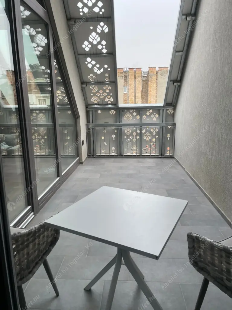 Kiadó albérlet 1520000 Ft/hó áron: Budapest, VI. kerület  Zichy Jenő utca. Mérete: 140 nm, 4 szobás | Alberlet.hu - 6617449