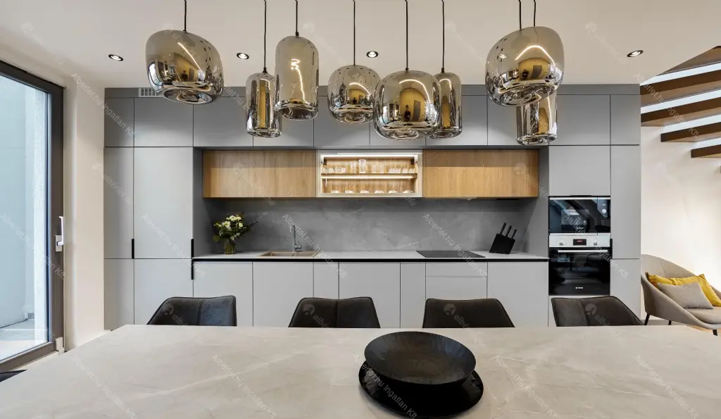 Kiadó albérlet 1495000 Ft/hó áron: Budapest, VI. kerület  Zichy Jenő utca. Mérete: 140 nm, 4 szobás | Alberlet.hu - 6682663