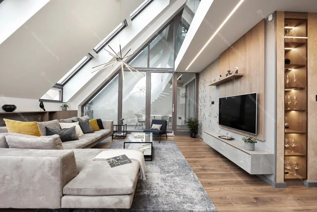 Kiadó albérlet 1495000 Ft/hó áron: Budapest, VI. kerület  Zichy Jenő utca. Mérete: 140 nm, 4 szobás | Alberlet.hu - 6682665