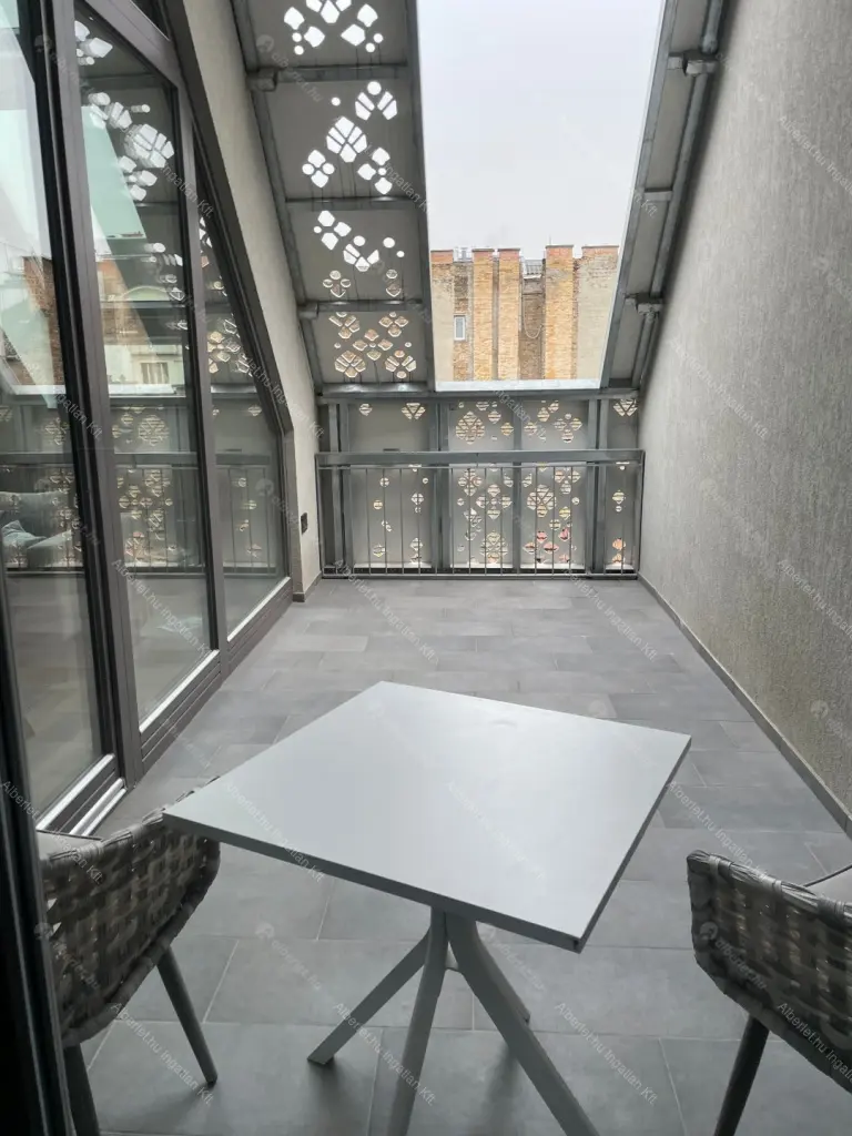 Kiadó albérlet 1495000 Ft/hó áron: Budapest, VI. kerület  Zichy Jenő utca. Mérete: 140 nm, 4 szobás | Alberlet.hu - 6682667