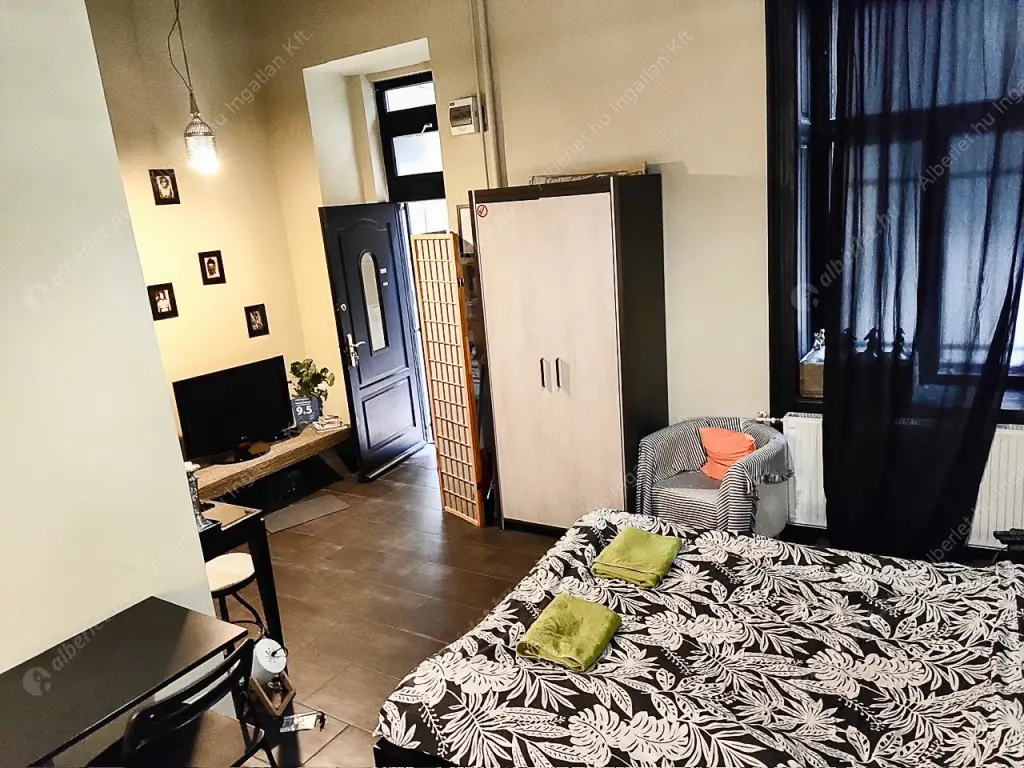 Kiadó albérlet 170000 Ft/hó áron: Budapest, VI. kerület  Zichy Jenő utca. Mérete: 25 nm, 1 szobás | Alberlet.hu - 6629592