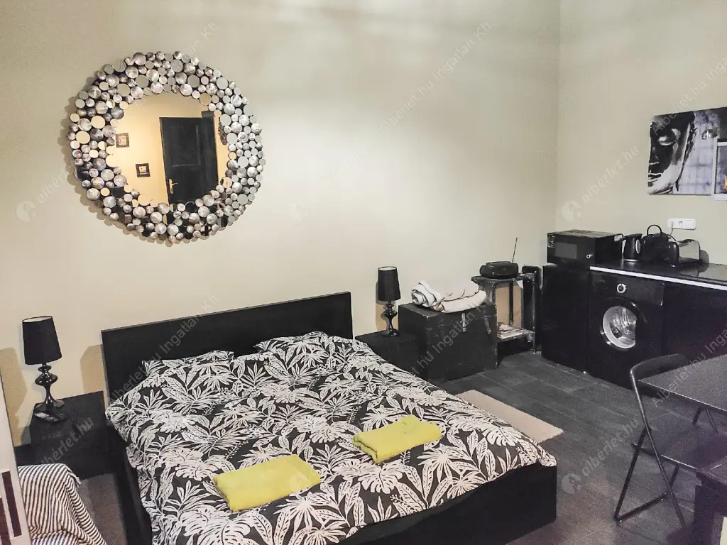 Kiadó albérlet 170000 Ft/hó áron: Budapest, VI. kerület  Zichy Jenő utca. Mérete: 25 nm, 1 szobás | Alberlet.hu - 6629593