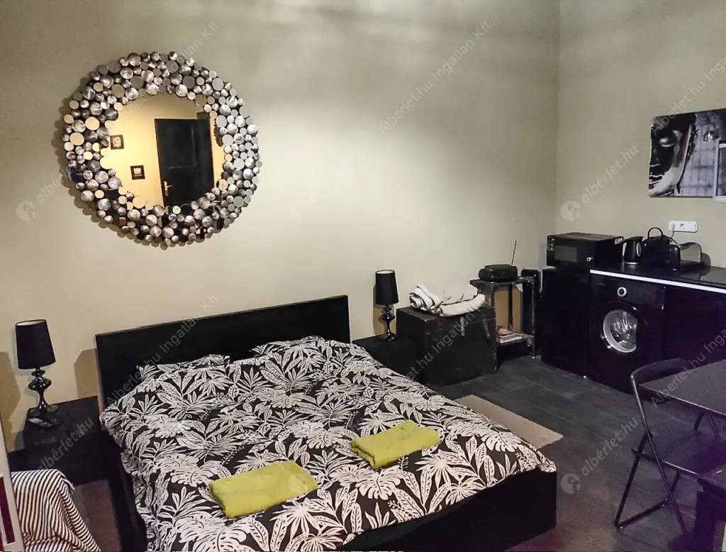 Kiadó albérlet 170000 Ft/hó áron: Budapest, VI. kerület  Zichy Jenő utca. Mérete: 25 nm, 1 szobás | Alberlet.hu - 6629594