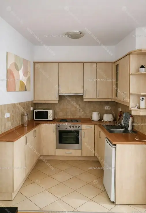 Kiadó albérlet 195000 Ft/hó áron: Budapest, VI. kerület  Zichy Jenő utca. Mérete: 32 nm, 1 szobás | Alberlet.hu - 6654601