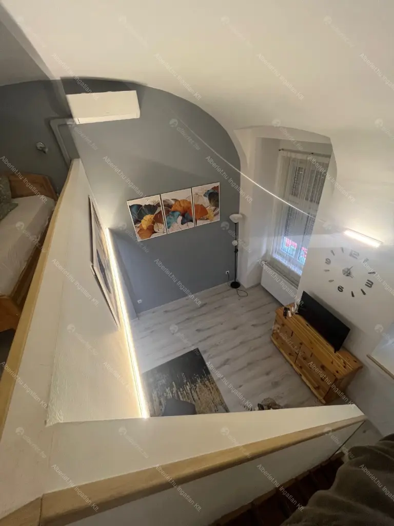 Kiadó albérlet 240000 Ft/hó áron: Budapest, VI. kerület  Zichy Jenő utca. Mérete: 33 nm, 1 szobás | Alberlet.hu - 6667438