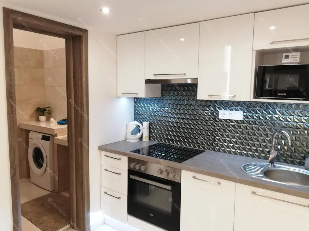 Kiadó albérlet 250000 Ft/hó áron: Budapest, VI. kerület  Zichy Jenő utca. Mérete: 34 nm, 2 szobás | Alberlet.hu - 6669207