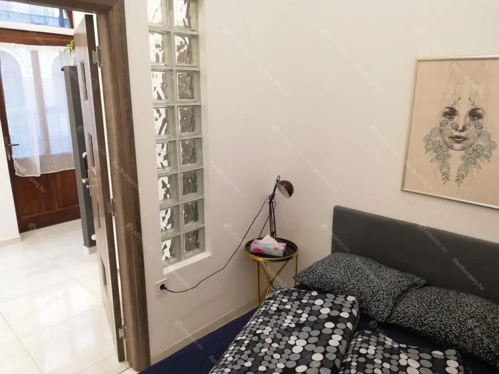 Kiadó albérlet 250000 Ft/hó áron: Budapest, VI. kerület  Zichy Jenő utca. Mérete: 34 nm, 2 szobás | Alberlet.hu - 6669213