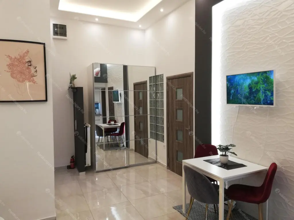 Kiadó albérlet 250000 Ft/hó áron: Budapest, VI. kerület  Zichy Jenő utca. Mérete: 34 nm, 2 szobás | Alberlet.hu - 6669215