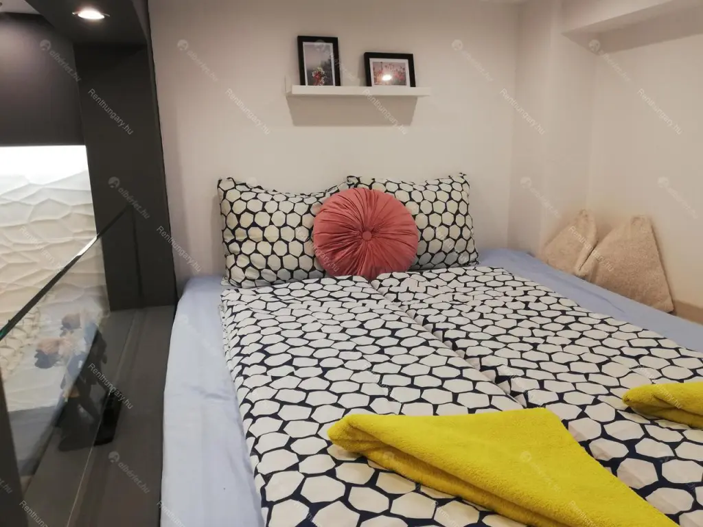 Kiadó albérlet 250000 Ft/hó áron: Budapest, VI. kerület  Zichy Jenő utca. Mérete: 34 nm, 2 szobás | Alberlet.hu - 6669217