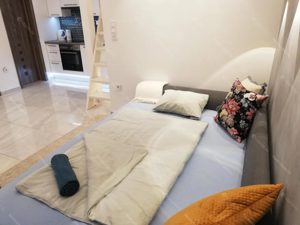 Kiadó albérlet 250000 Ft/hó áron: Budapest, VI. kerület  Zichy Jenő utca. Mérete: 34 nm, 2 szobás | Alberlet.hu - 6669222