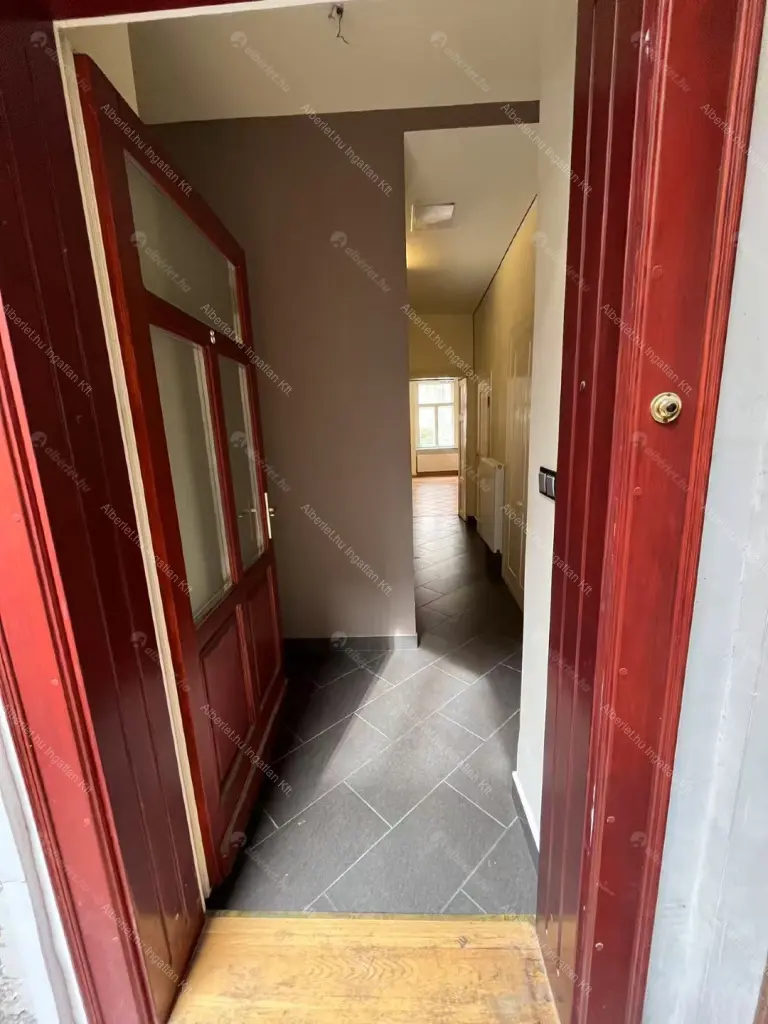 Kiadó albérlet 278000 Ft/hó áron: Budapest, VI. kerület  Zichy Jenő utca. Mérete: 65 nm, 3 szobás | Alberlet.hu - 6698043