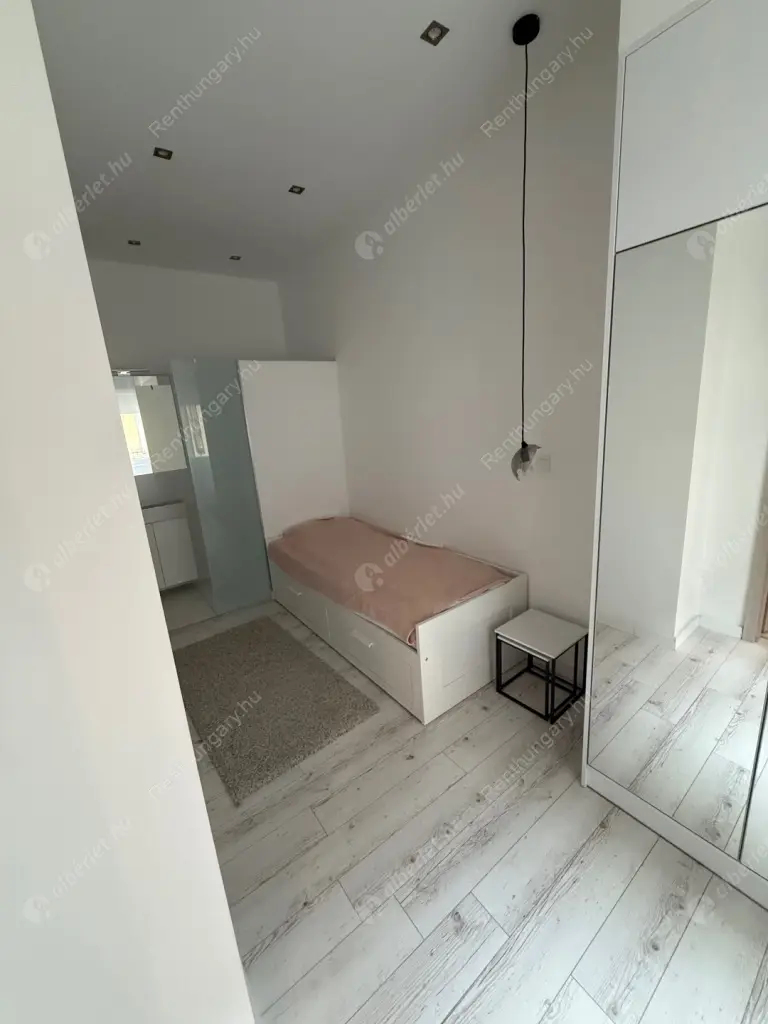 Kiadó albérlet 380000 Ft/hó áron: Budapest, VI. kerület  Zichy Jenő utca. Mérete: 71 nm, 2 szobás | Alberlet.hu - 6502054