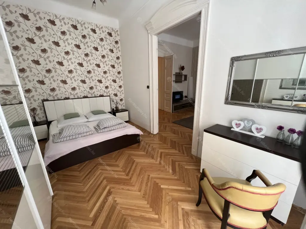 Kiadó albérlet 270000 Ft/hó áron: Budapest, VI. kerület  Zichy Jenő utca. Mérete: 77 nm, 2 szobás | Alberlet.hu - 6669258