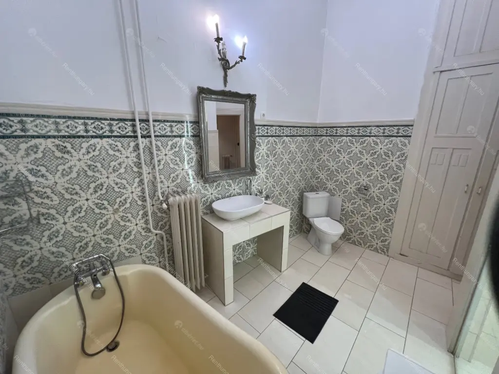 Kiadó albérlet 270000 Ft/hó áron: Budapest, VI. kerület  Zichy Jenő utca. Mérete: 77 nm, 2 szobás | Alberlet.hu - 6669268