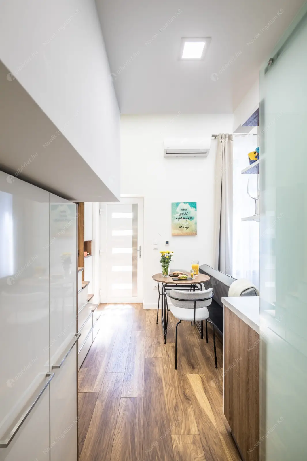 Kiadó albérlet 200000 Ft/hó áron: Budapest, VII. kerület  Akácfa utca. Mérete: 21 nm, 1 szobás | Alberlet.hu - 6633436