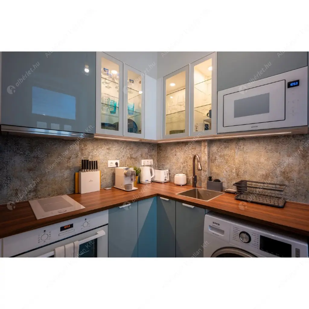 Kiadó albérlet 350000 Ft/hó áron: Budapest, VII. kerület  Akácfa utca. Mérete: 40 nm, 2 szobás | Alberlet.hu - 6573138