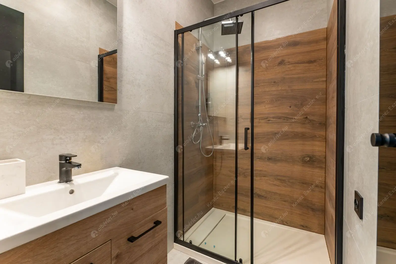 Kiadó albérlet 276000 Ft/hó áron: Budapest, VII. kerület  Akácfa utca. Mérete: 42 nm, 1 szobás | Alberlet.hu - 6552787