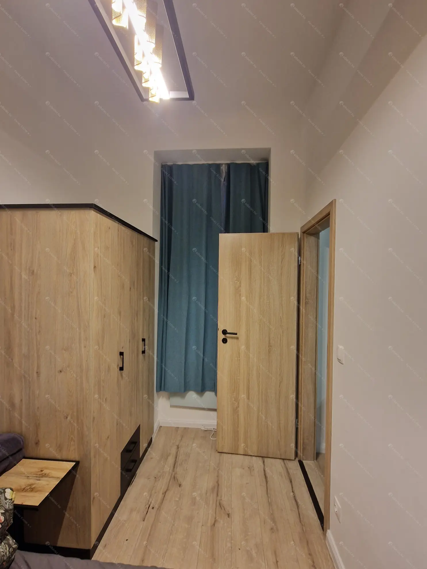 Kiadó albérlet 276000 Ft/hó áron: Budapest, VII. kerület  Akácfa utca. Mérete: 42 nm, 1 szobás | Alberlet.hu - 6552789