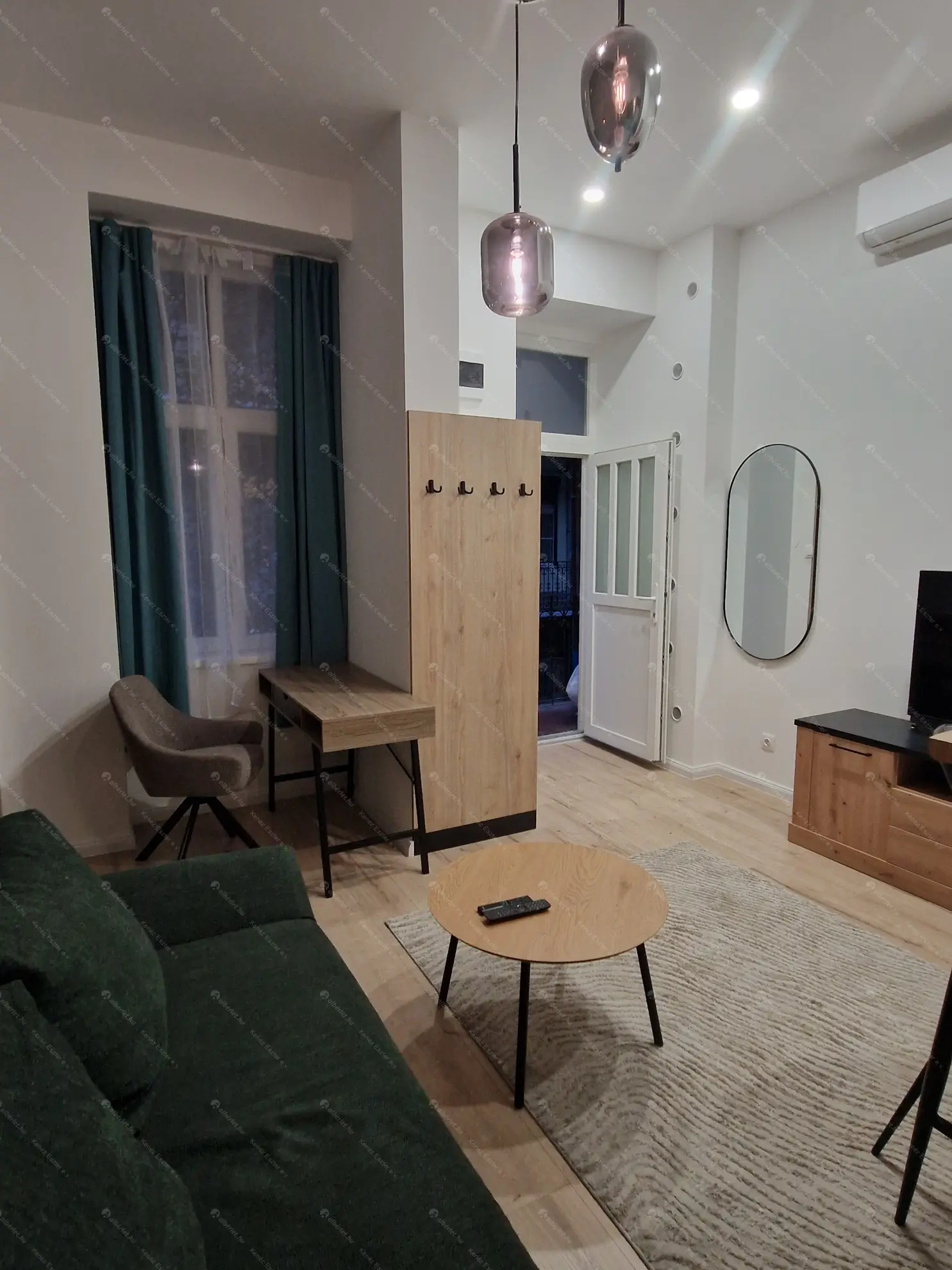 Kiadó albérlet 276000 Ft/hó áron: Budapest, VII. kerület  Akácfa utca. Mérete: 42 nm, 1 szobás | Alberlet.hu - 6552793