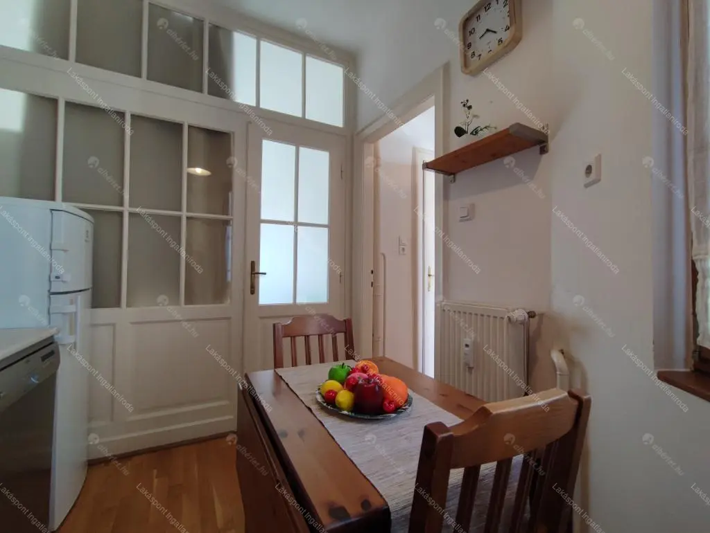 Kiadó albérlet 220000 Ft/hó áron: Budapest, VII. kerület  Akácfa utca. Mérete: 44 nm, 2 szobás | Alberlet.hu - 6701524