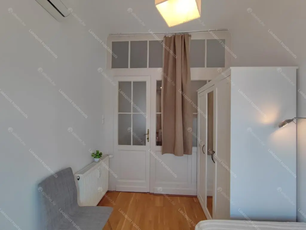 Kiadó albérlet 220000 Ft/hó áron: Budapest, VII. kerület  Akácfa utca. Mérete: 44 nm, 2 szobás | Alberlet.hu - 6701528