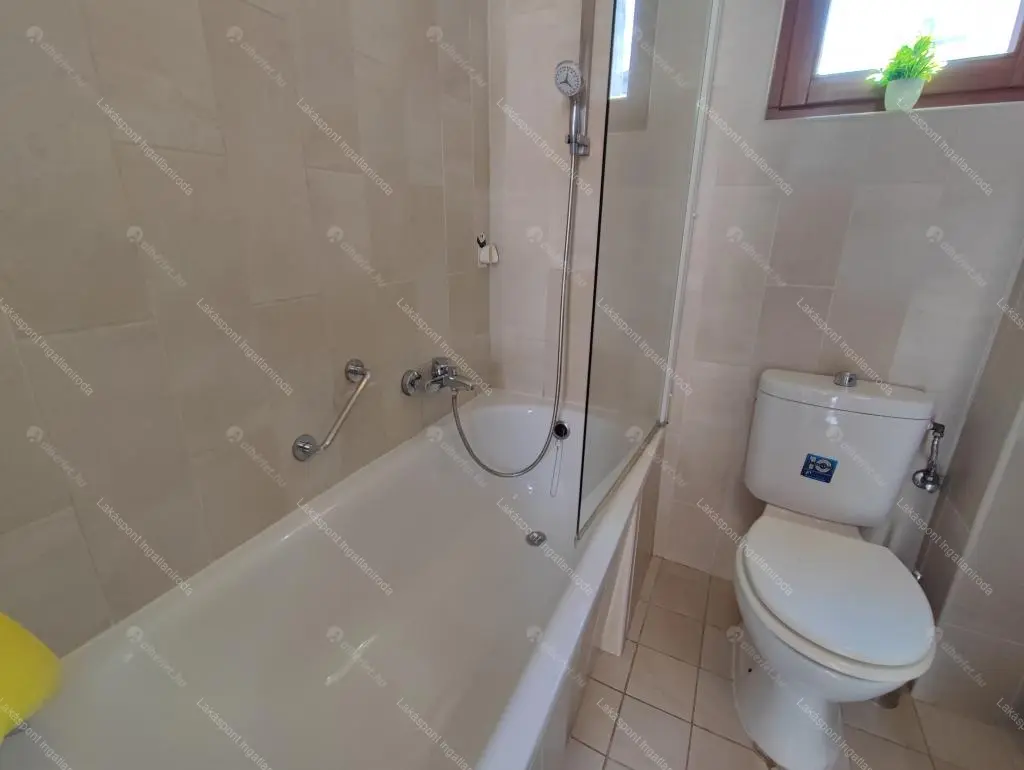 Kiadó albérlet 220000 Ft/hó áron: Budapest, VII. kerület  Akácfa utca. Mérete: 44 nm, 2 szobás | Alberlet.hu - 6701531