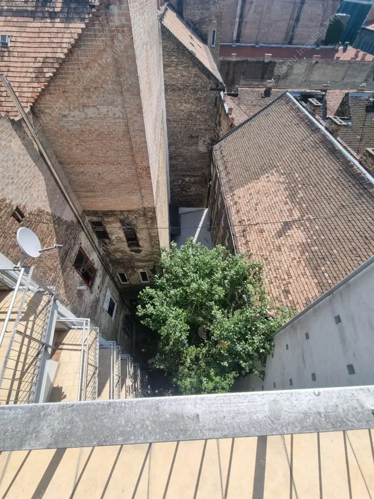 Kiadó albérlet 250000 Ft/hó áron: Budapest, VII. kerület  Akácfa utca. Mérete: 48 nm, 2 szobás | Alberlet.hu - 6583862