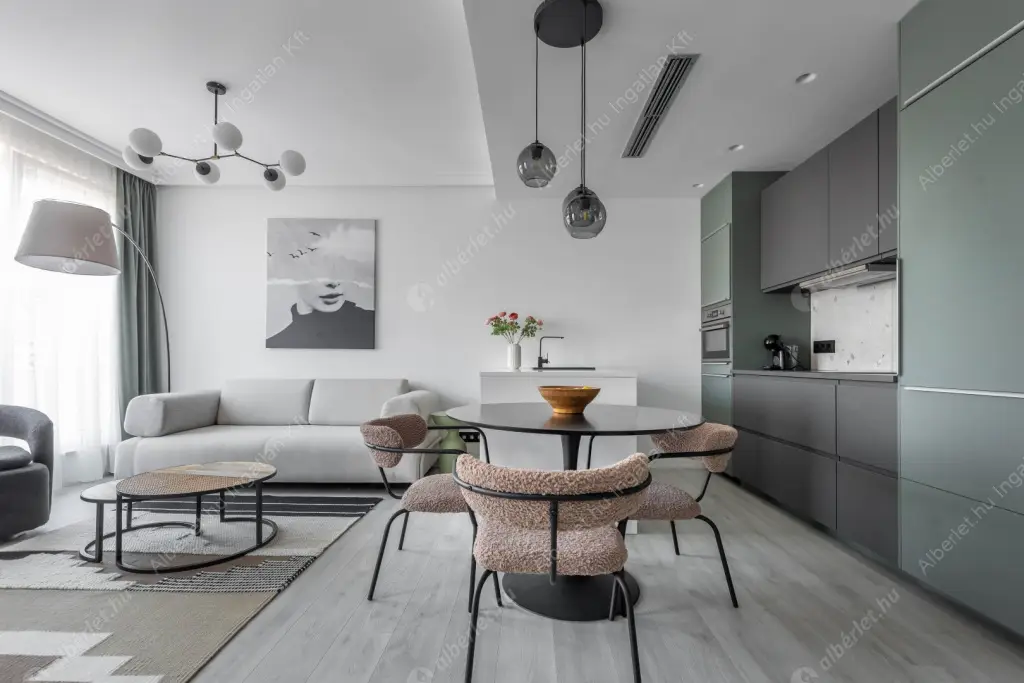 Kiadó albérlet 613000 Ft/hó áron: Budapest, VII. kerület  Akácfa utca. Mérete: 79 nm, 3 szobás | Alberlet.hu - 6554299