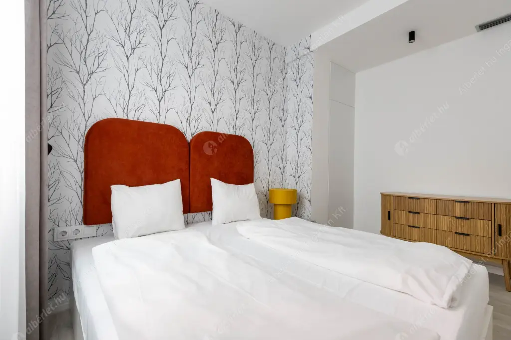 Kiadó albérlet 613000 Ft/hó áron: Budapest, VII. kerület  Akácfa utca. Mérete: 79 nm, 3 szobás | Alberlet.hu - 6554309