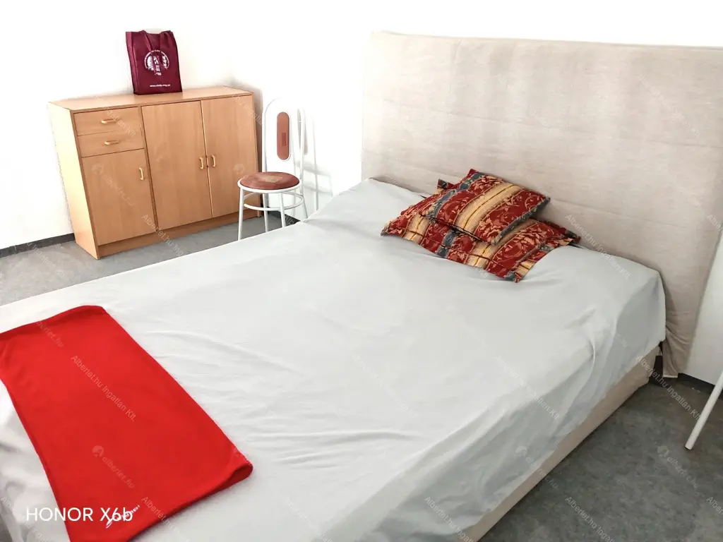 Kiadó albérlet 170000 Ft/hó áron: Budapest, VII. kerület  Alsó erdősor. Mérete: 34 nm, 1 szobás | Alberlet.hu - 6700658