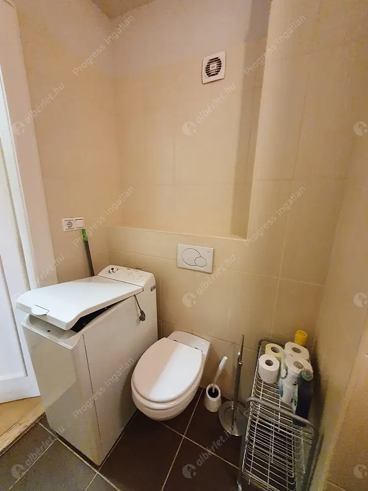 Kiadó albérlet 220000 Ft/hó áron: Budapest, VII. kerület  Asbóth utca. Mérete: 25 nm, 1 szobás | Alberlet.hu - 6632696