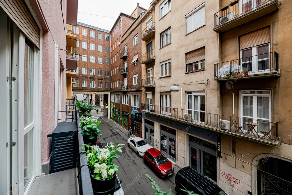 Kiadó albérlet 280000 Ft/hó áron: Budapest, VII. kerület  Asbóth utca. Mérete: 33 nm, 1 szobás | Alberlet.hu - 6589067