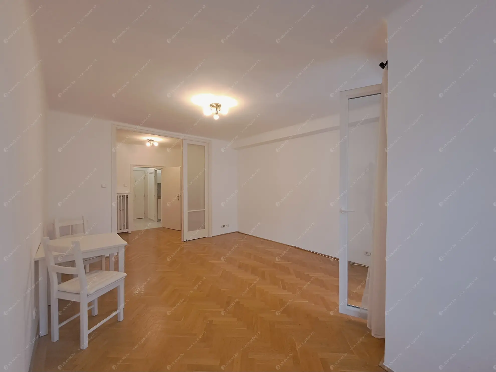 Kiadó albérlet 180000 Ft/hó áron: Budapest, VII. kerület  Bajza utca. Mérete: 40 nm, 1 szobás | Alberlet.hu - 6606792