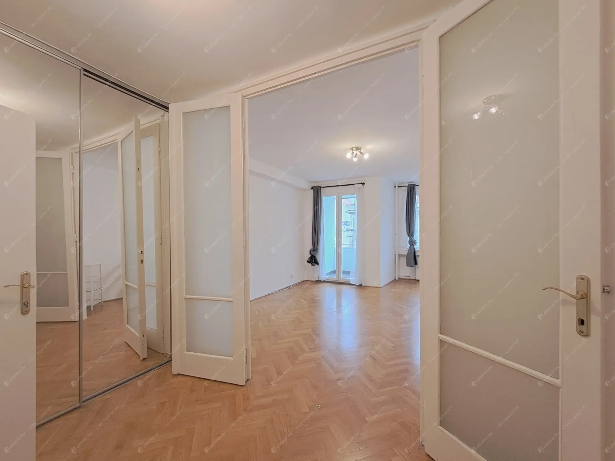 Kiadó albérlet 180000 Ft/hó áron: Budapest, VII. kerület  Bajza utca. Mérete: 40 nm, 1 szobás | Alberlet.hu - 6606794