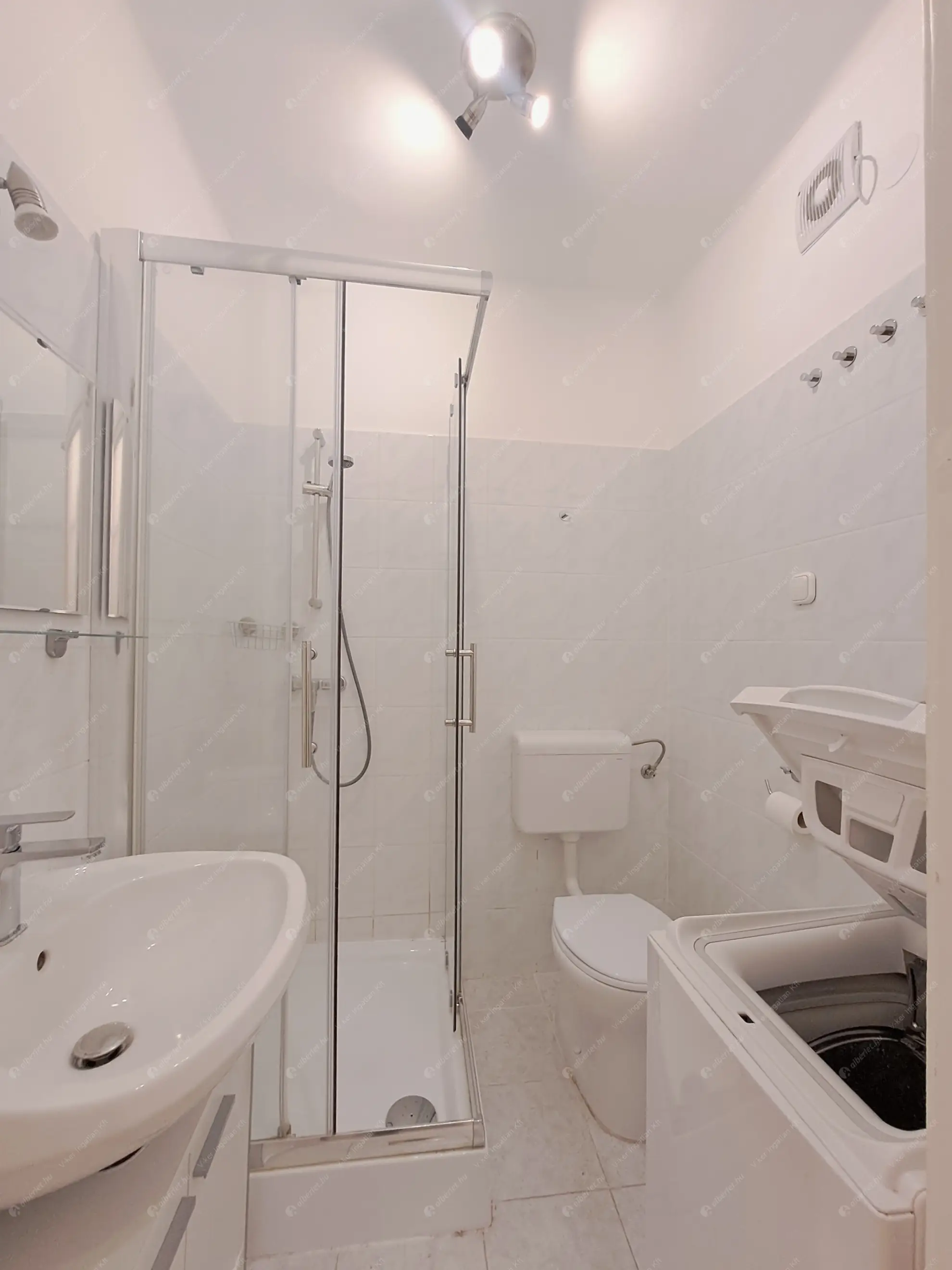 Kiadó albérlet 180000 Ft/hó áron: Budapest, VII. kerület  Bajza utca. Mérete: 40 nm, 1 szobás | Alberlet.hu - 6606798