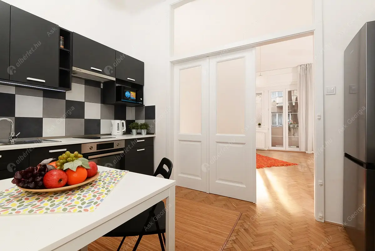 Kiadó albérlet 300000 Ft/hó áron: Budapest, VII. kerület  Barát utca. Mérete: 60 nm, 3 szobás | Alberlet.hu - 6187329