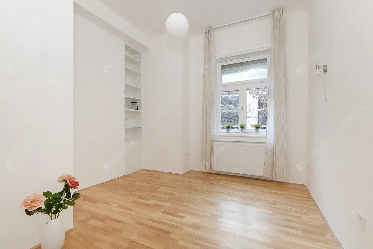 Kiadó albérlet 300000 Ft/hó áron: Budapest, VII. kerület  Barát utca. Mérete: 60 nm, 3 szobás | Alberlet.hu - 6187334