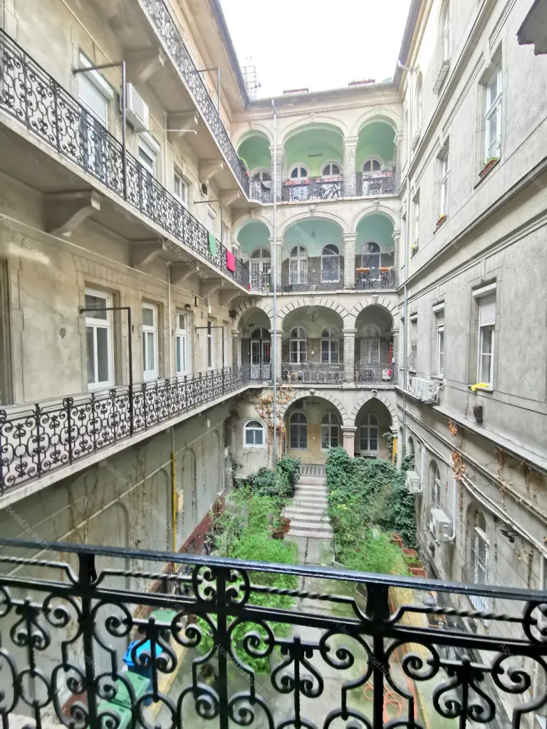 Kiadó albérlet 650000 Ft/hó áron: Budapest, VII. kerület  Baross tér. Mérete: 117 nm, 3 szobás | Alberlet.hu - 6708449